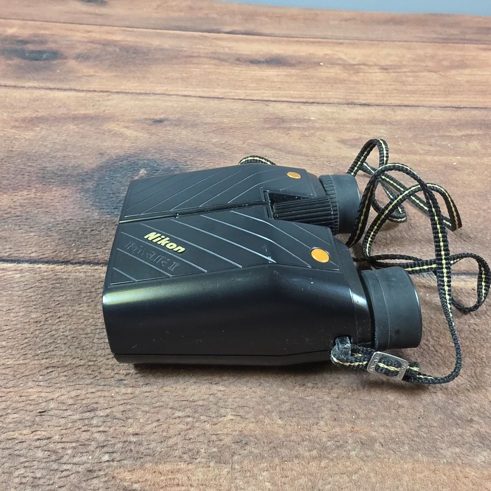 Nikon Travelite II Binoculars Adult 9x25 Black Good 5.6 Field of View Case